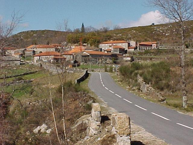 Casa De Campo Monte Abades Vendégház Terras de Bouro Kültér fotó